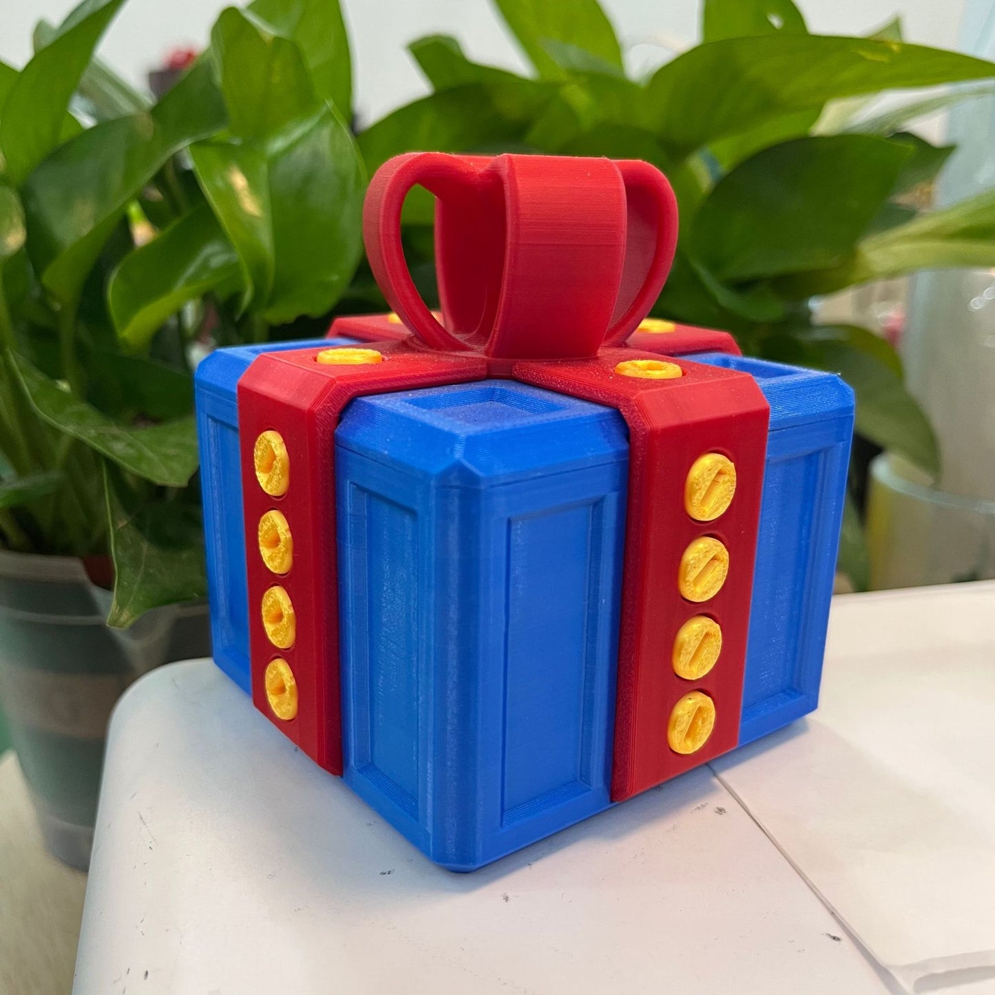 ๐ 3D Printed Annoying Gift Box Ornaments ๐ - Ideal for Pranks and Mischief!