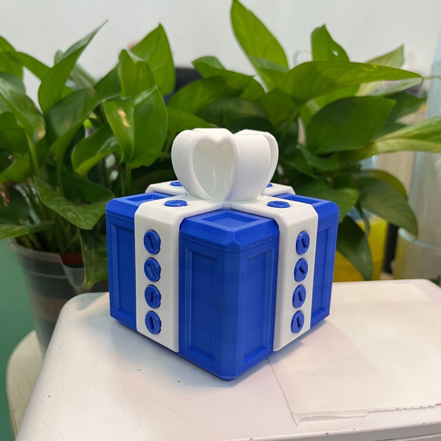 ๐ 3D Printed Annoying Gift Box Ornaments ๐ - Ideal for Pranks and Mischief!