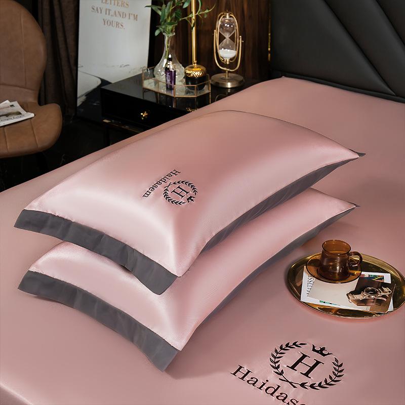 The cold feeling - Ice silk bed sheet 🎁 Summer Promotion - Free pillowcase & 50% OFF 🎁