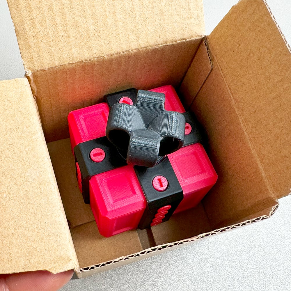 ๐ 3D Printed Annoying Gift Box Ornaments ๐ - Ideal for Pranks and Mischief!