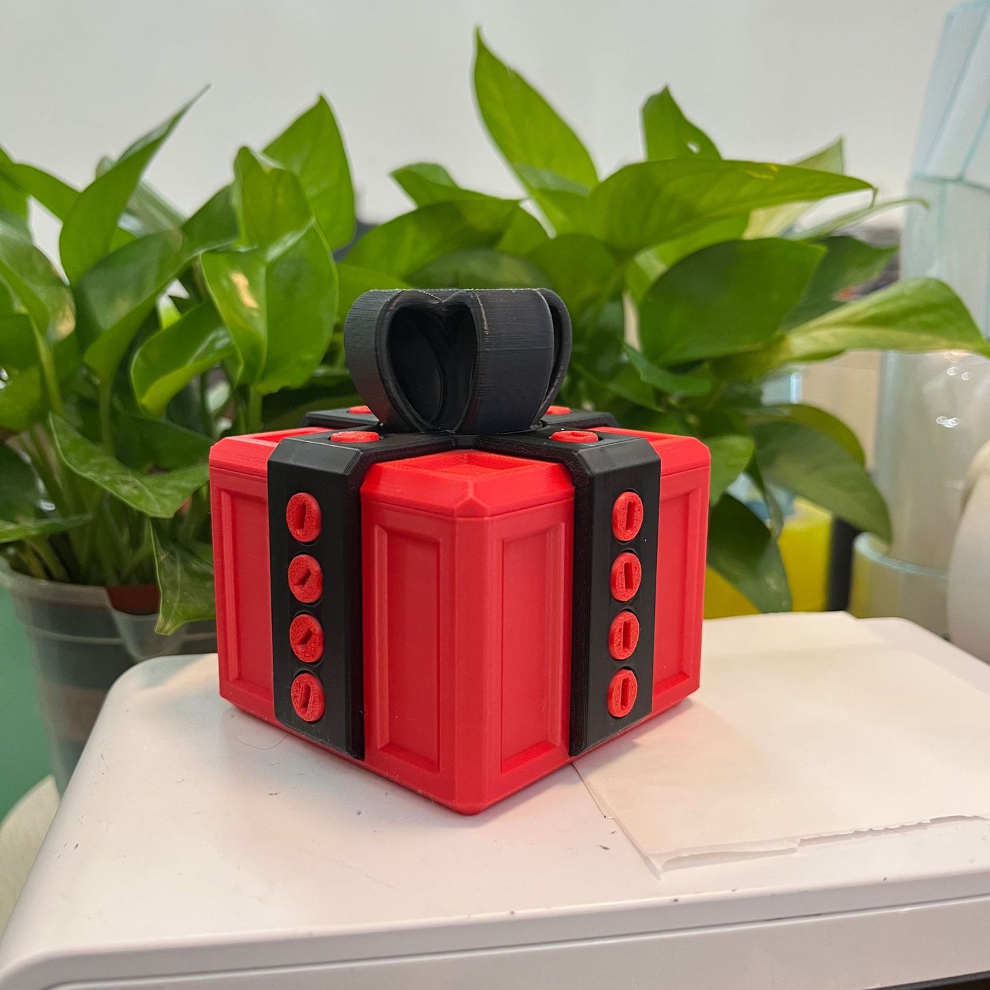 ๐ 3D Printed Annoying Gift Box Ornaments ๐ - Ideal for Pranks and Mischief!